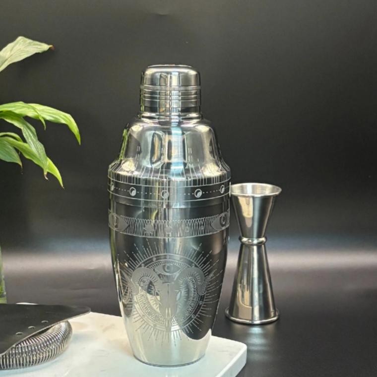 Exclusive mystic eye etched 3-Piece cobbler shaker